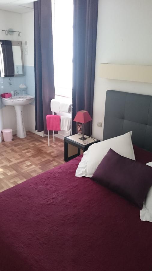 Au Georges VII Hotel Bayeux Bagian luar foto